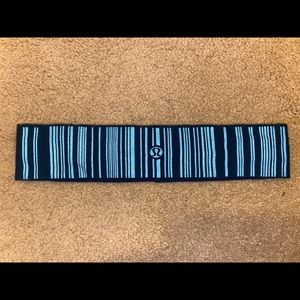Blue striped reflective lululemon headband